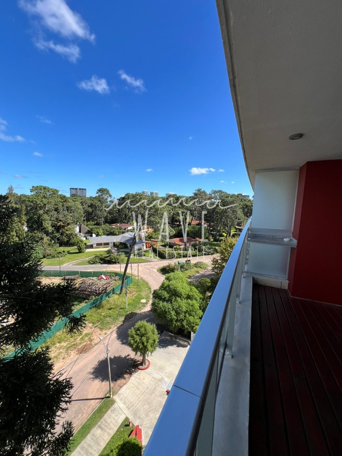 Apartamento ID.4210 - Venta de apartamento 2 dormitorios , torre con servicios en Av. Roosevelt