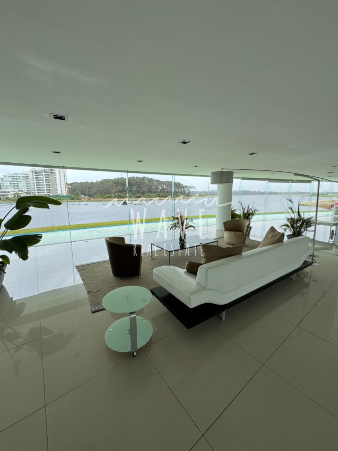 Apartamento ID.4483 - Alquiler Verano, Mansa, primera línea, 3 dormitorios. Full Amenities