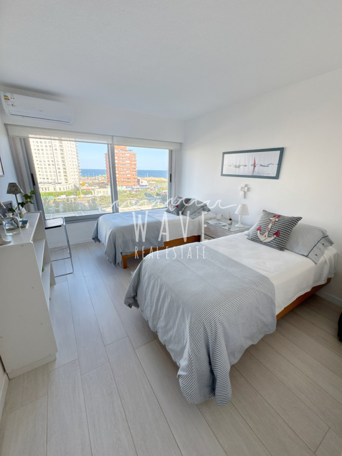 Apartamento ID.5115 - Alquiler de verano, Apartamento de 2 dormitorios y medio en Playa Mansa, Punta del Este