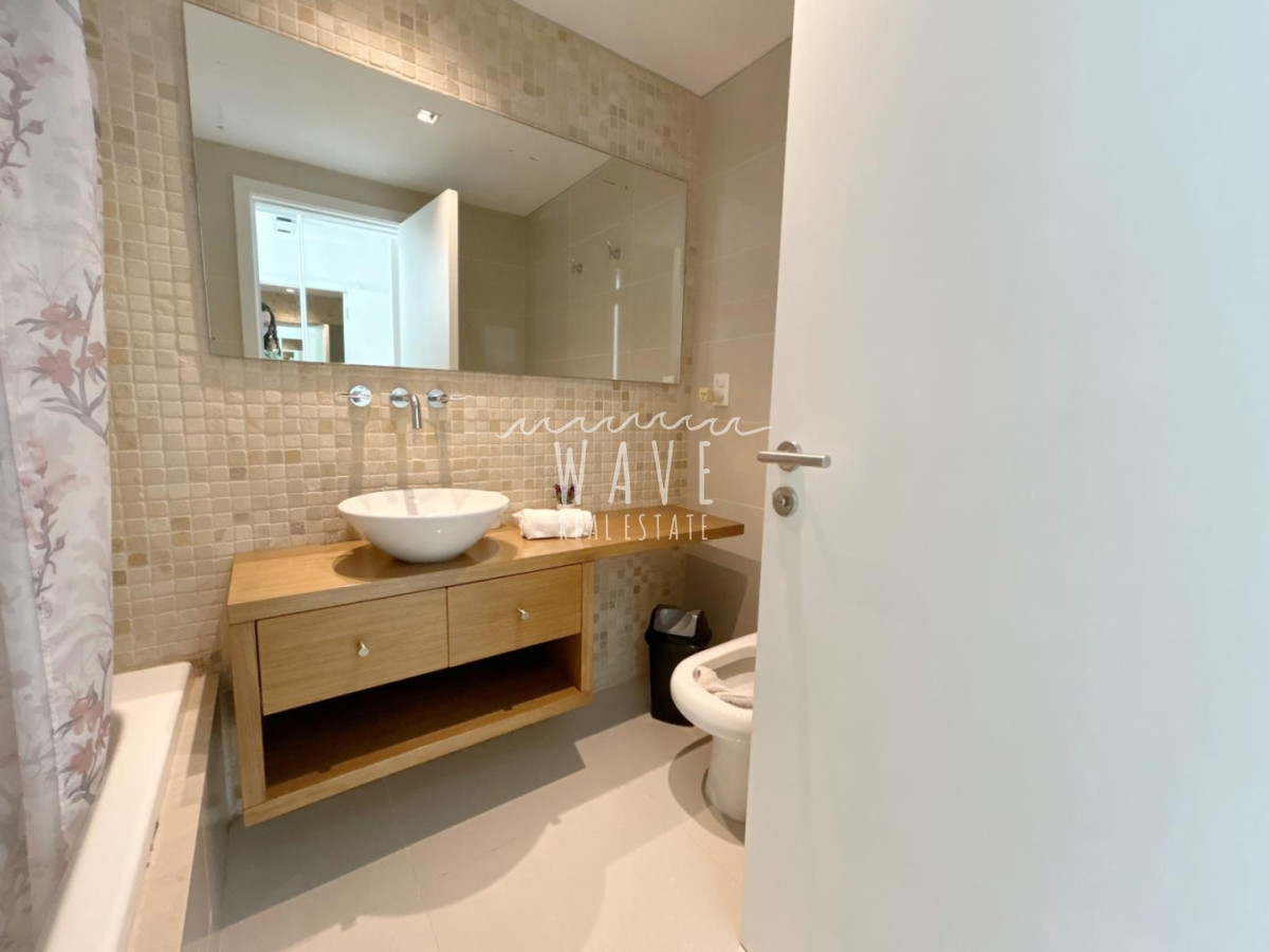 Apartamento ID.5368 - Venta Alquiler temporal Departamento 3 dormitorios Playa brava