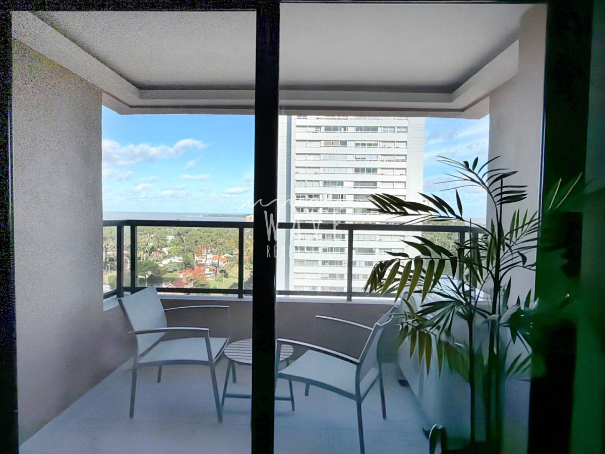 Apartamento ID.5543 - Venta de apartamento 2 dormitorios Roosevelt Punta del Este  