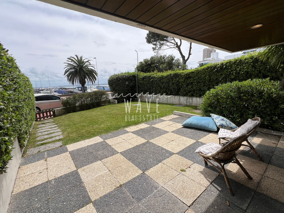Apartamento ID.4537 - Apartamento en primera linea puerto  Punta del Este en alquiler temporal 