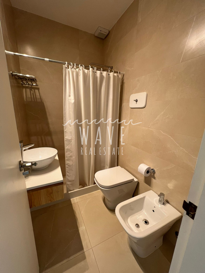 Apartamento ID.4310 - LA BARRA, a metros del agua, 3 dormitorios, 3 baños, terraza.