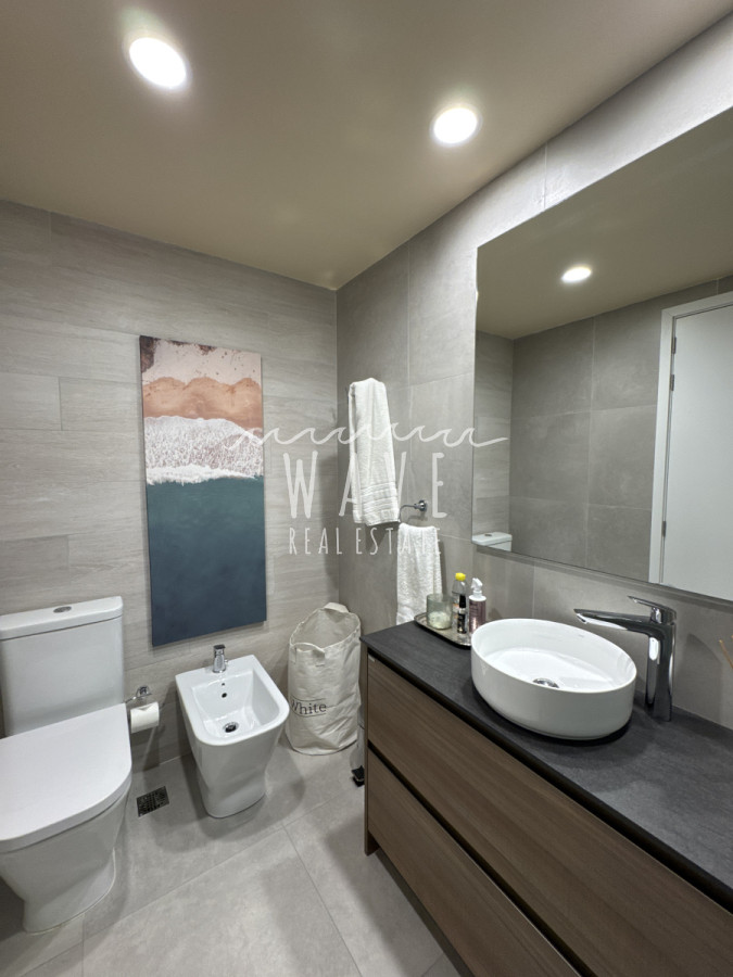 Apartamento ID.4974 - Venta Departamento Mansa, 3 dormitorios, Punta del Este 