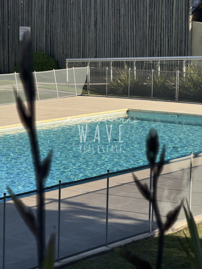 Apartamento ID.5115 - Alquiler de verano, Apartamento de 2 dormitorios y medio en Playa Mansa, Punta del Este