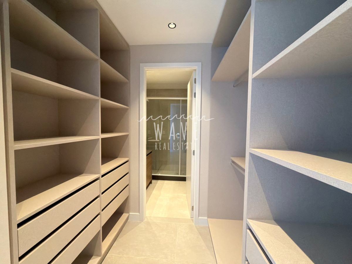 Apartamento ID.4765 - Venta Penthouse duplex, Playa Mansa, Punta del Este 