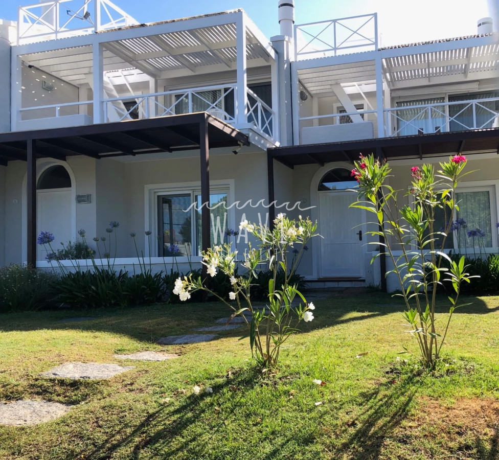Apartamento ID.4312 - La Barra, a metros del agua, 3 suites, terraza con parrillero, mirador al mar.