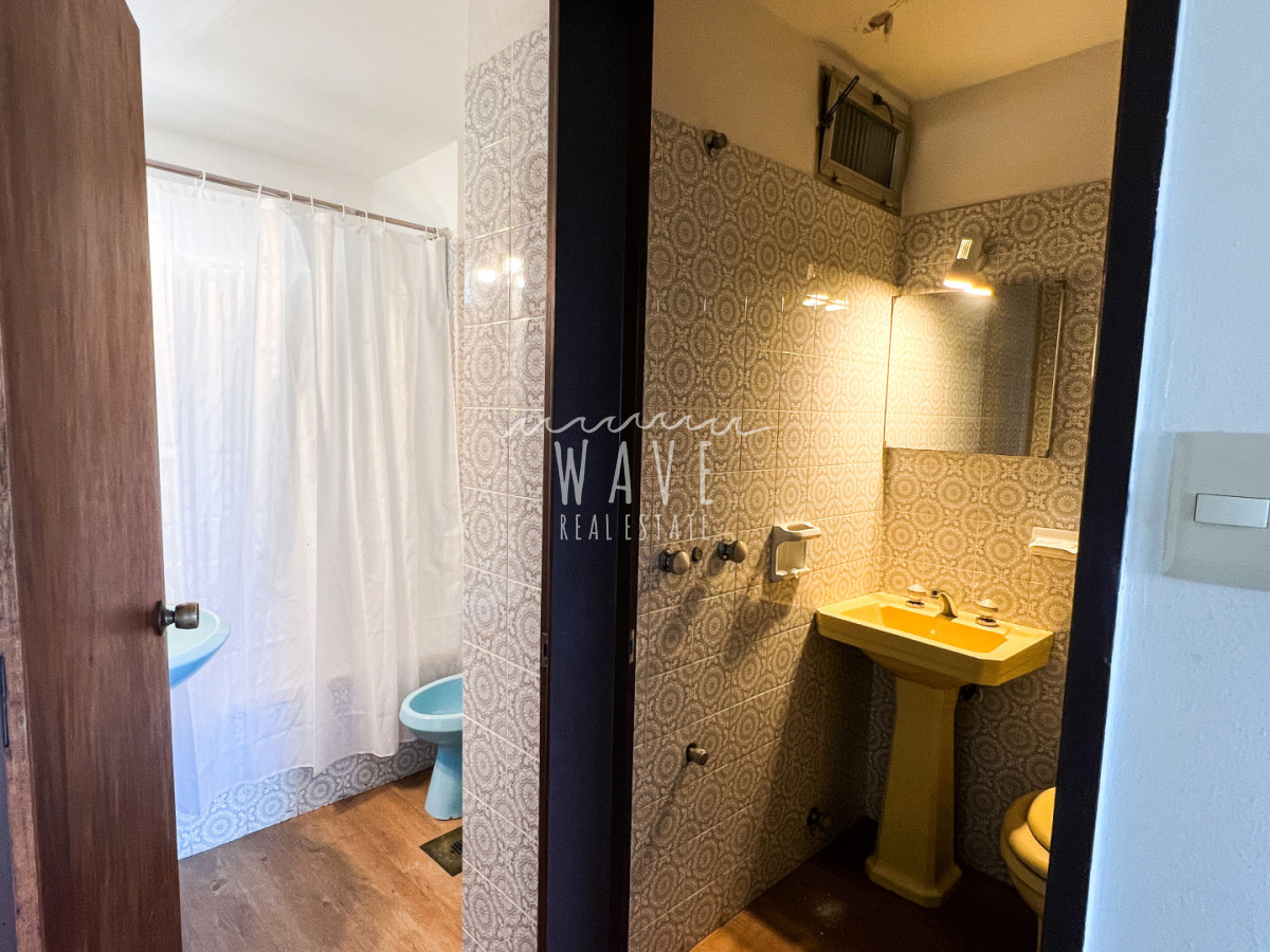 Apartamento ID.5420 - Venta primera línea playa mansa 3 dormitorios más dependencia 