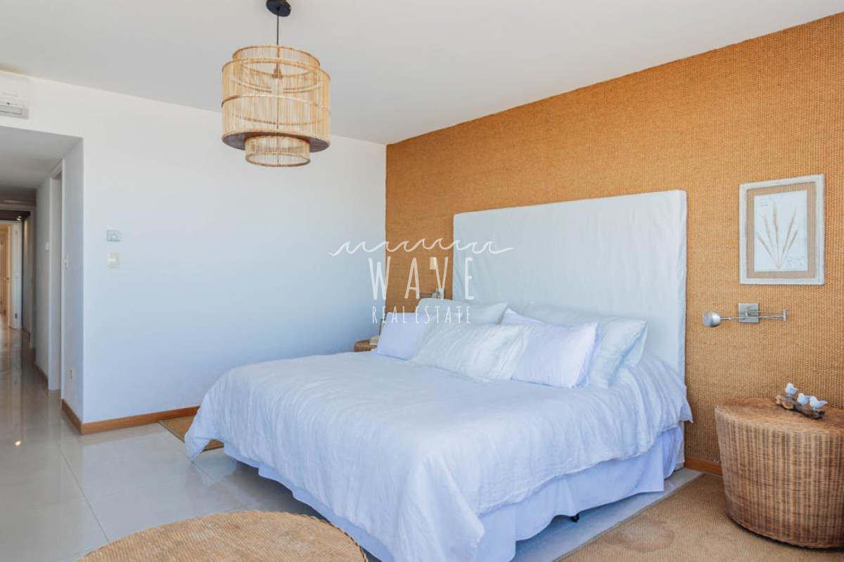 Apartamento ID.4989 - Alquiler de verano apartamento 4 dormitorios en primera fila playa brava