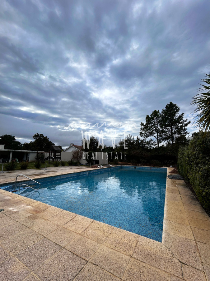 Apartamento ID.4972 - Venta, Apartamento de 3 dormitorios frente al Mar. Pinares