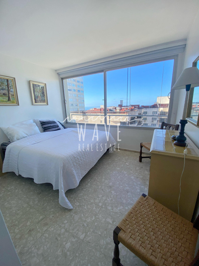 Apartamento ID.4901 - Venta de Apartamento de 1 dormitorio en Pinínsula de Punta del Este.