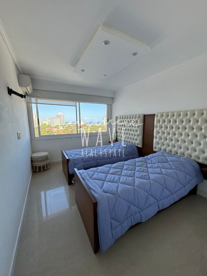 Apartamento ID.4609 - Mansa, excelente ubicación. 2 dormitorios y medio, full amenities