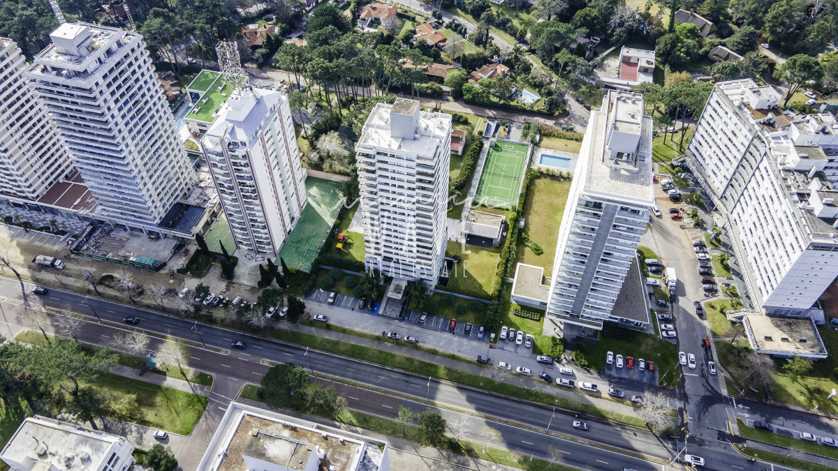 Apartamento ID.4986 - Alquiler de Verano, Apartamento de 3 dormitorios en Punta del Este