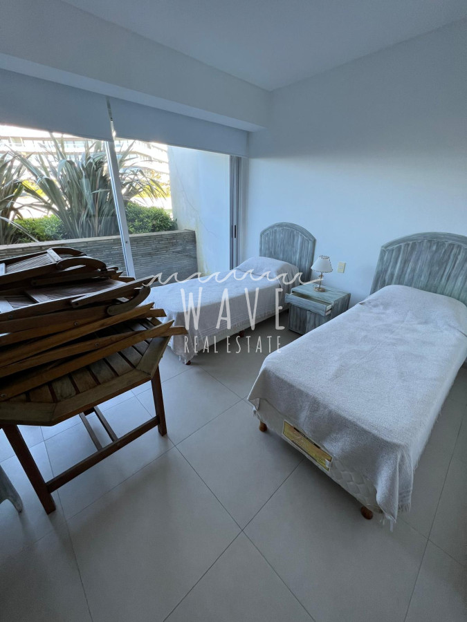 Apartamento ID.1212 - Brava 28. Planta baja con parrillero y jardín propio. 2 suites.