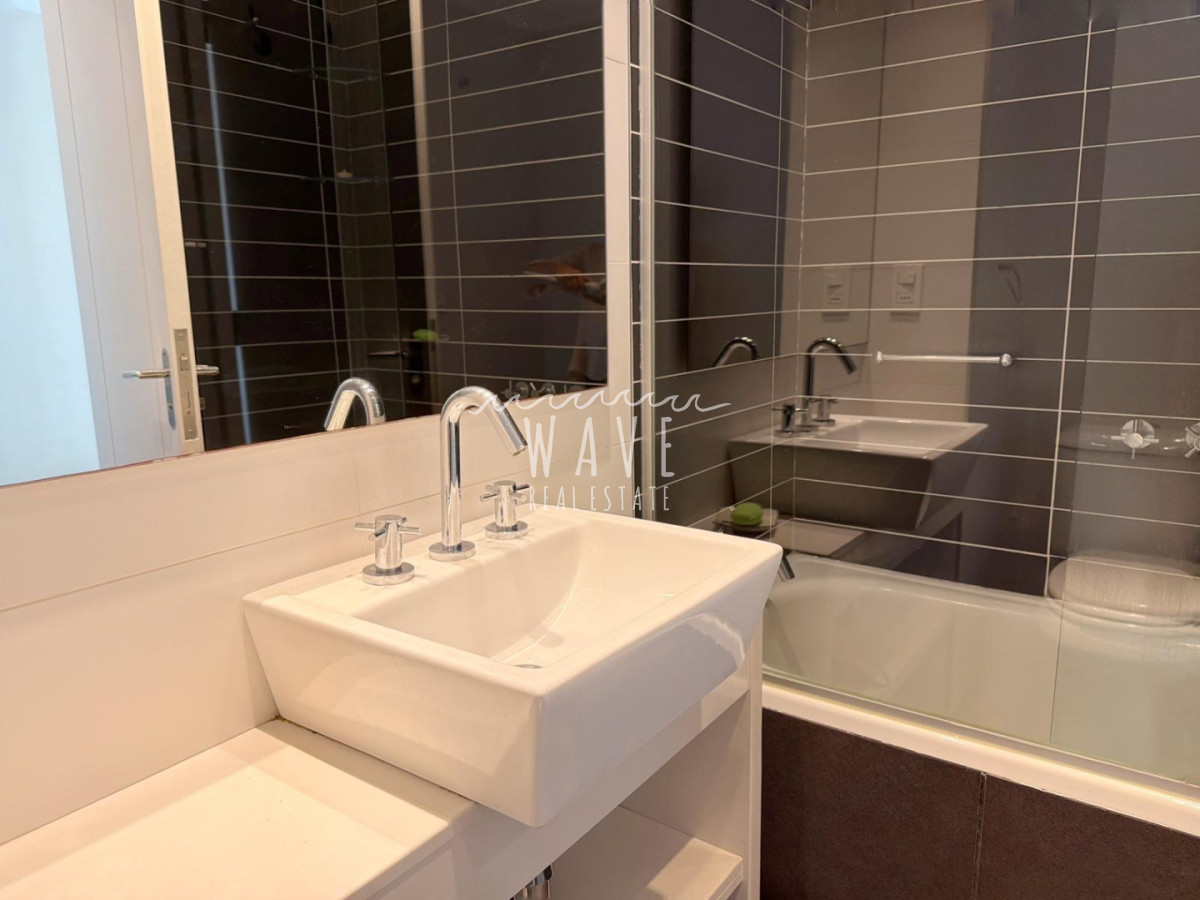 Apartamento ID.5457 - Venta Ocean Drive Piso Alto 3 dorm en suite