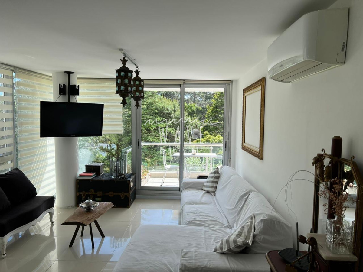 Apartamento ID.4719 - Alquiler departamento 2 dormitorios, Punta del Este, playa brava.