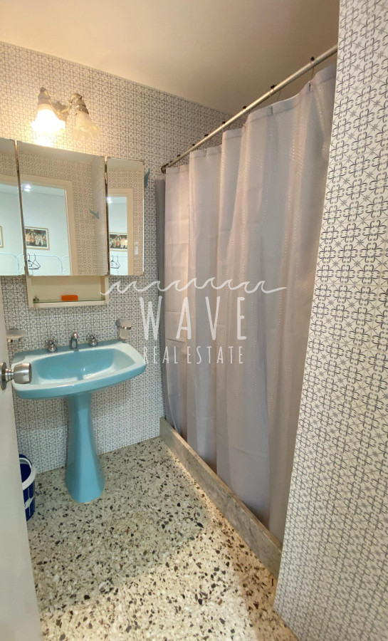 Apartamento ID.4901 - Venta de Apartamento de 1 dormitorio en Pinínsula de Punta del Este.