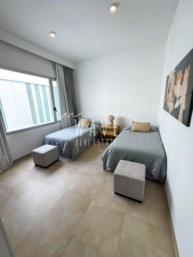 Apartamento ID.4945 - Espectacular penthouse en alquiler y venta la barra 