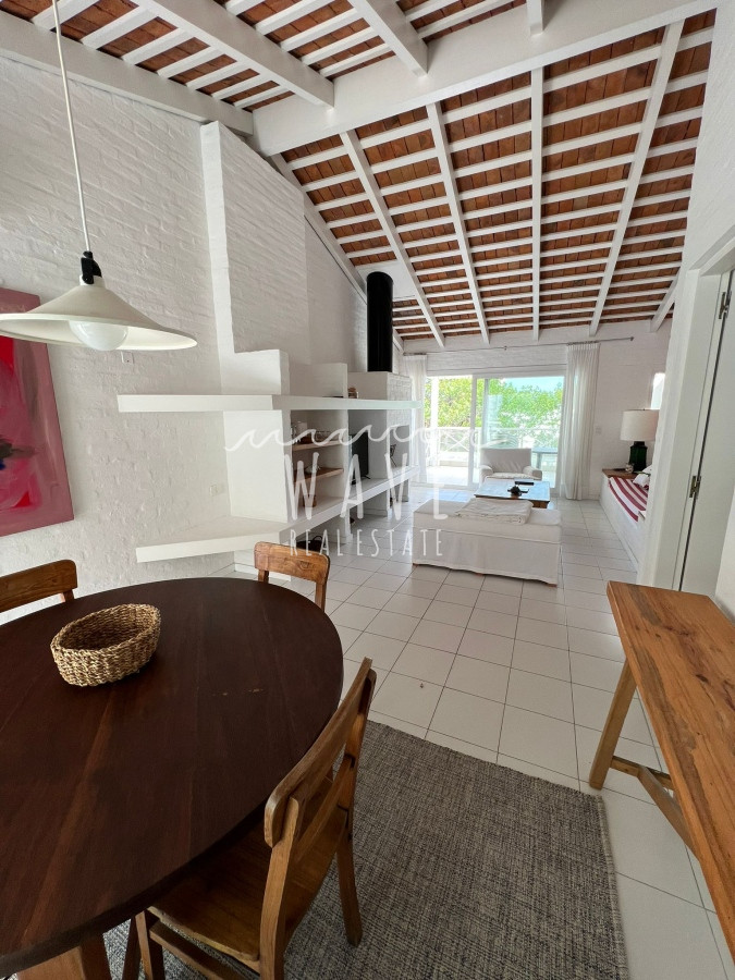 Apartamento ID.4310 - LA BARRA, a metros del agua, 3 dormitorios, 3 baños, terraza.