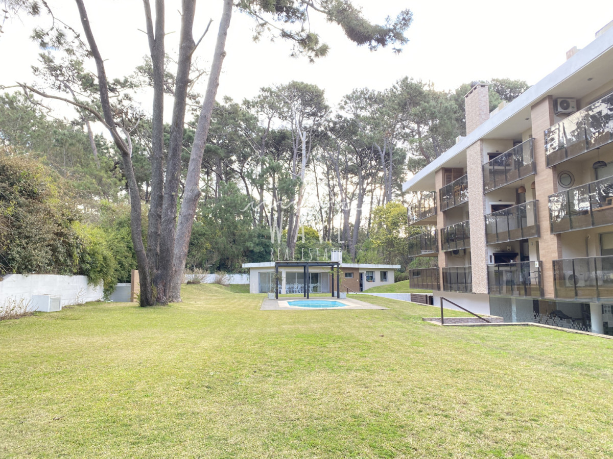 Apartamento ID.5393 - Rincón del Indio, Pda 23, orientación bosque con vista al mar, 2 dormitorios, parrillero propio