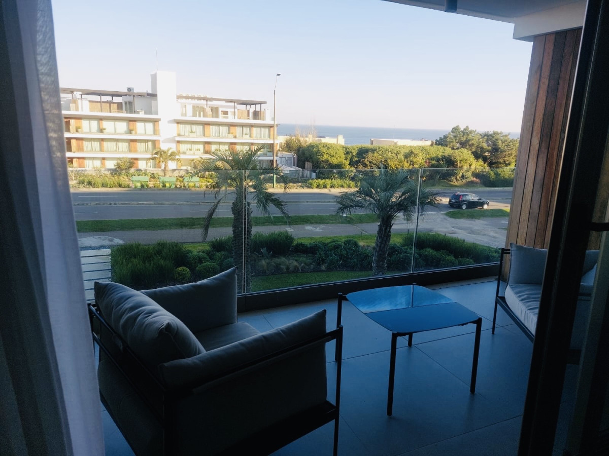 Venta espectacular departamento en Manantiales