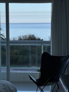 Venta de Apartamento de 3 suites en Torre Aquarela, primera fila de la Mansa.