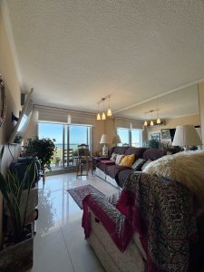 Venta de Apartamento sobe Roosevelt, con 3 dormitorios y amenities