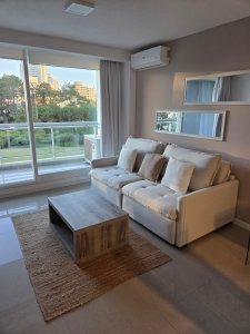 Elegante y amplio apartamento 1 dormitorio zona Brava - alquiler temporal