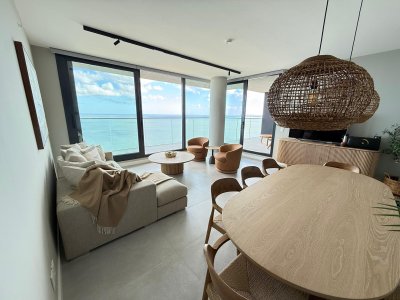 Alquiler temporario departamento Mansa Punta del Este, primera línea, 3 dormitorios 