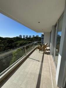Venta departamento dos dormitorios, Roosevelt, Punta del Este 