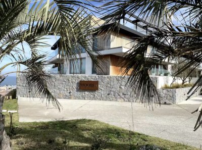 Venta de Apartamento, 3 dormitorios en suite en Manantiales, edificio con amenities