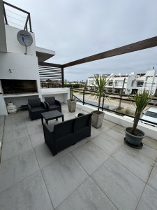 Alquiler de verano, Apartamento de 2 dormitorios en Manantiales, con jacuzzi y parrillero