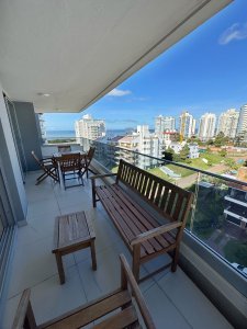 Venta departamento dos dormitorios, Torre Esmeralda Playa Brava, Punta del Este 