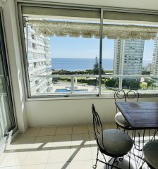 Venta apartamento 1 dormitorio y medio, Punta del Este, playa mansa