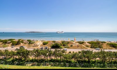 Venta departamento 3 Dorm playa mansa, Punta del este