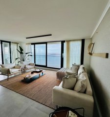 Venta apartamento, primera fila playa mansa, Punta del Este