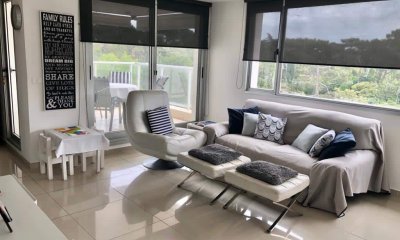 Venta de Apartamento de 3 dormitorios + 3 baños en Avenida Roosevelt,  Punta del Este.