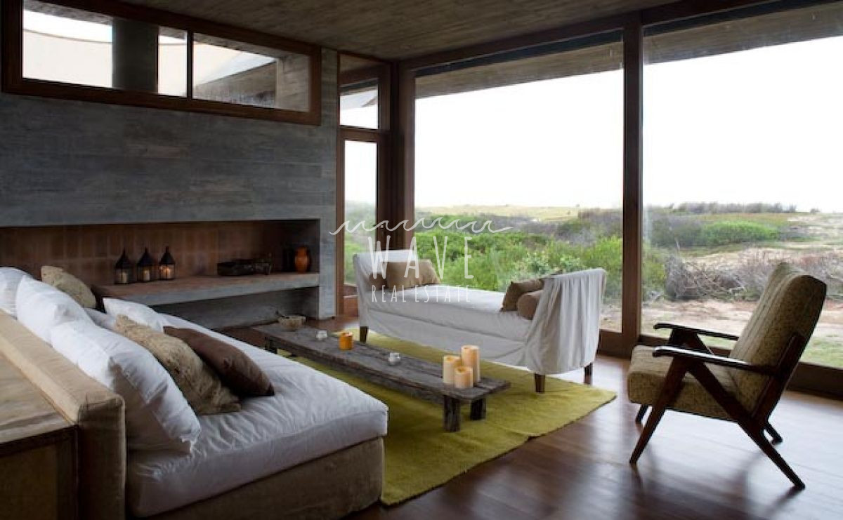 Casa ID.1329 - MODERNA DE LINEAS RECTAS SOBRE EL MAR 