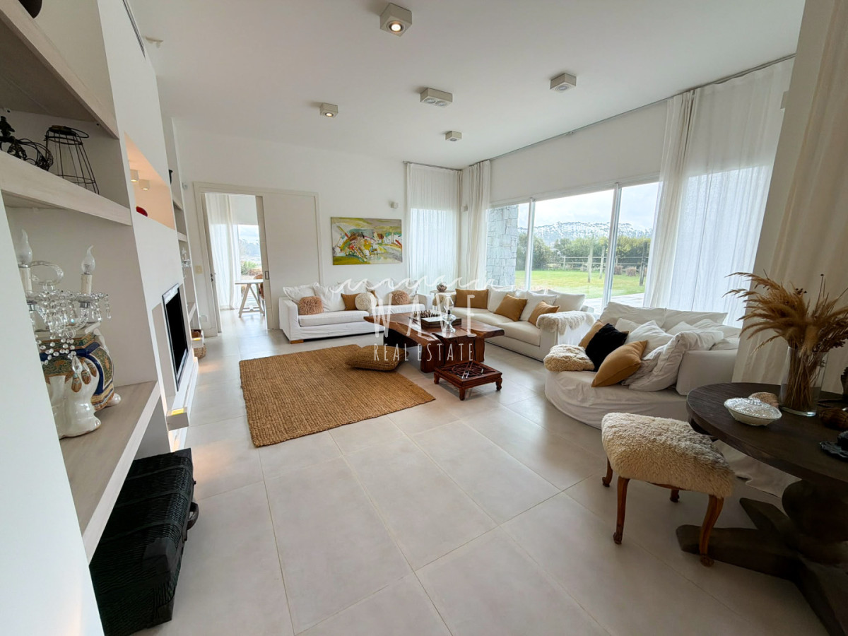 Casa ID.6136 -  Espectacular residencia de 6 suites en Laguna Estates | 5.000 m² de terreno y vista a Laguna Blanca