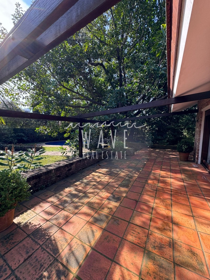 Casa ID.4421 - Venta espectacular Casa de 4 dormitorios en Mansa, Punta del este 