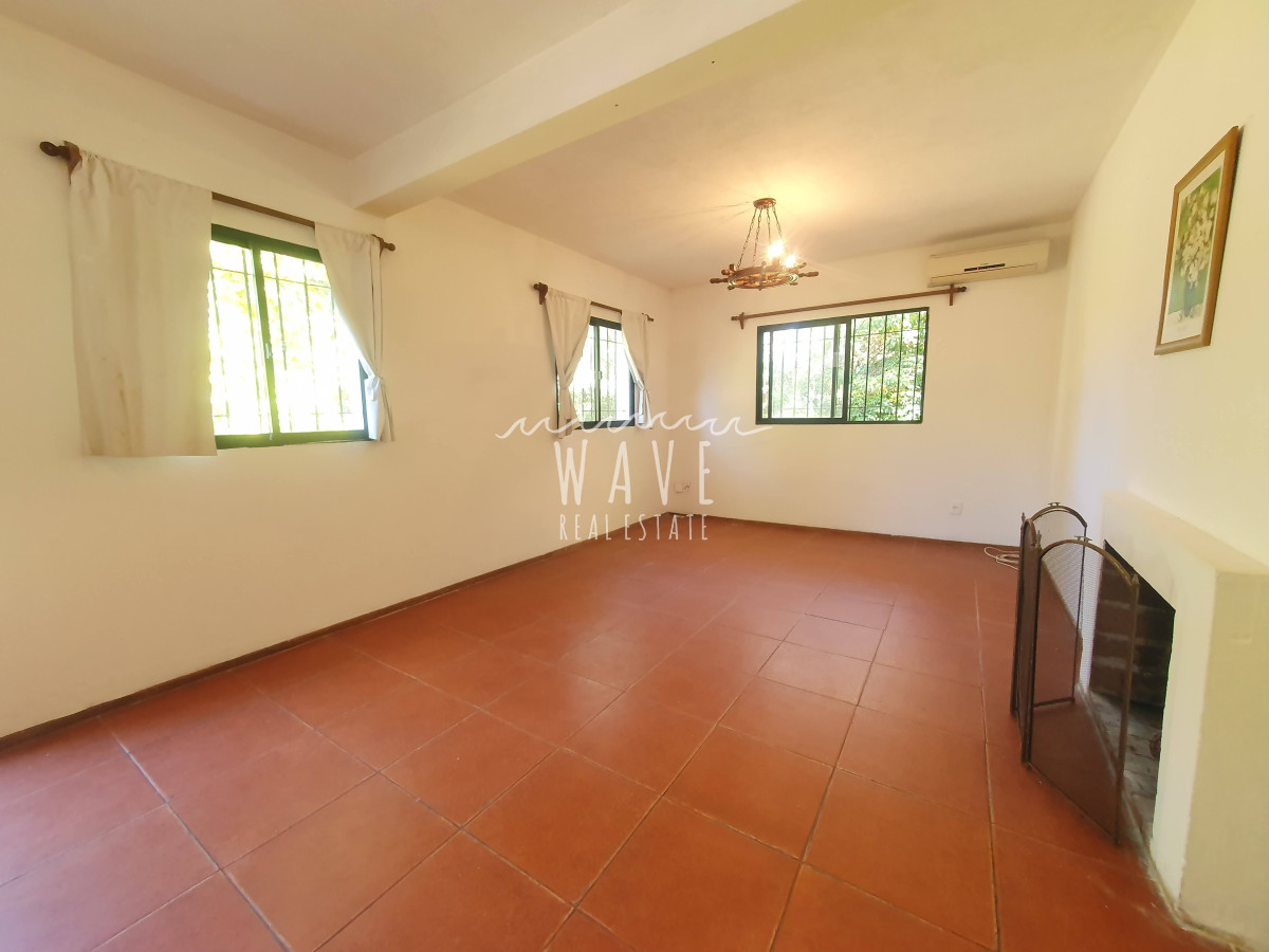 Casa ID.1691 - Venta de casa de 3 dormitorios y 2 baños en Pinares, Punta del Este.