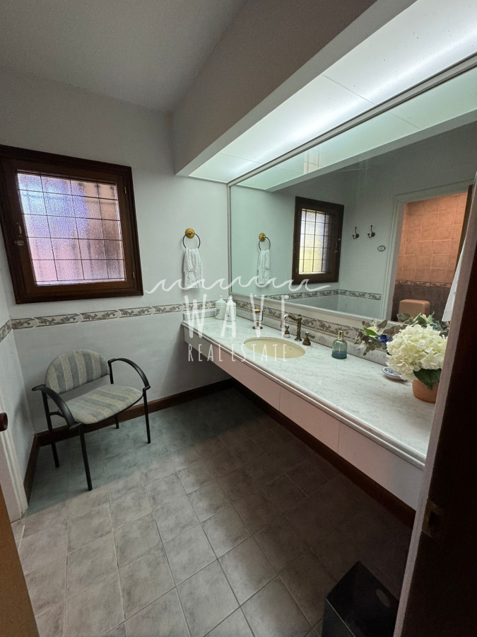 Casa ID.4421 - Venta espectacular Casa de 4 dormitorios en Mansa, Punta del este 