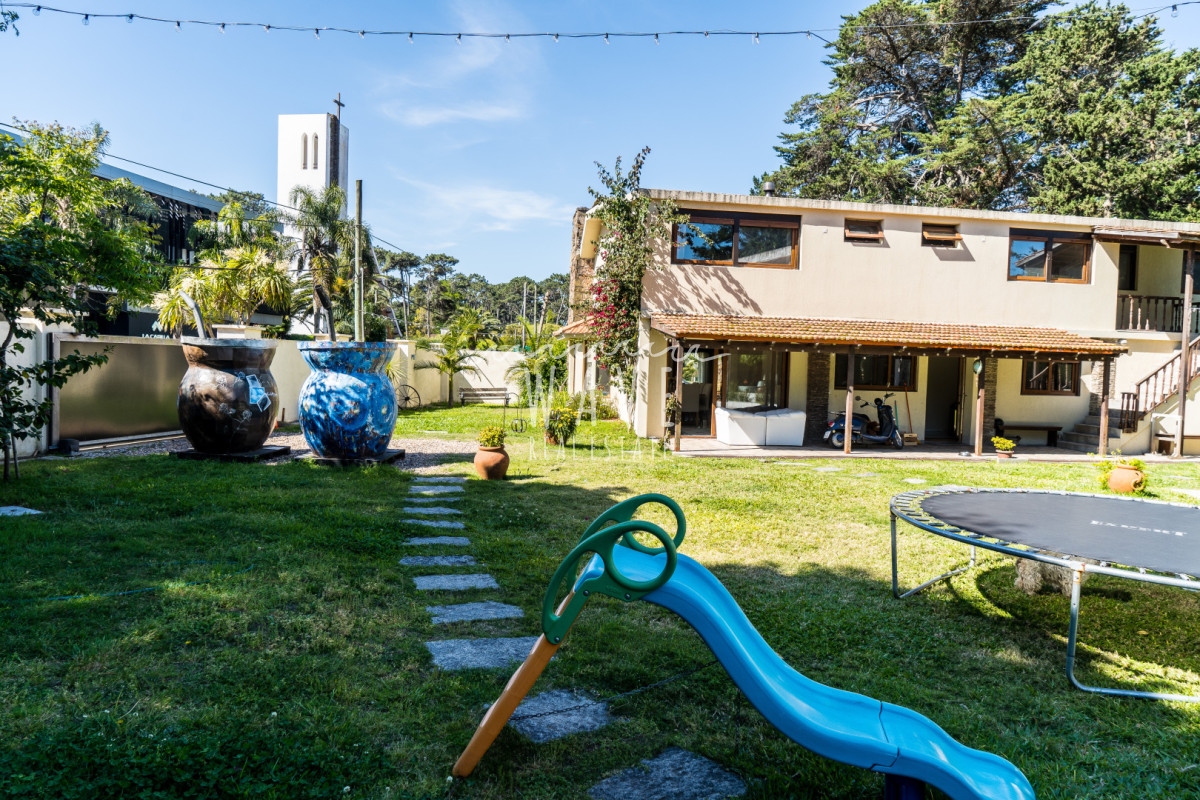 Casa ID.5035 - Alquiler temporal Casa San Rafael Punta del Este, 8 suites, 200 mts del mar! 