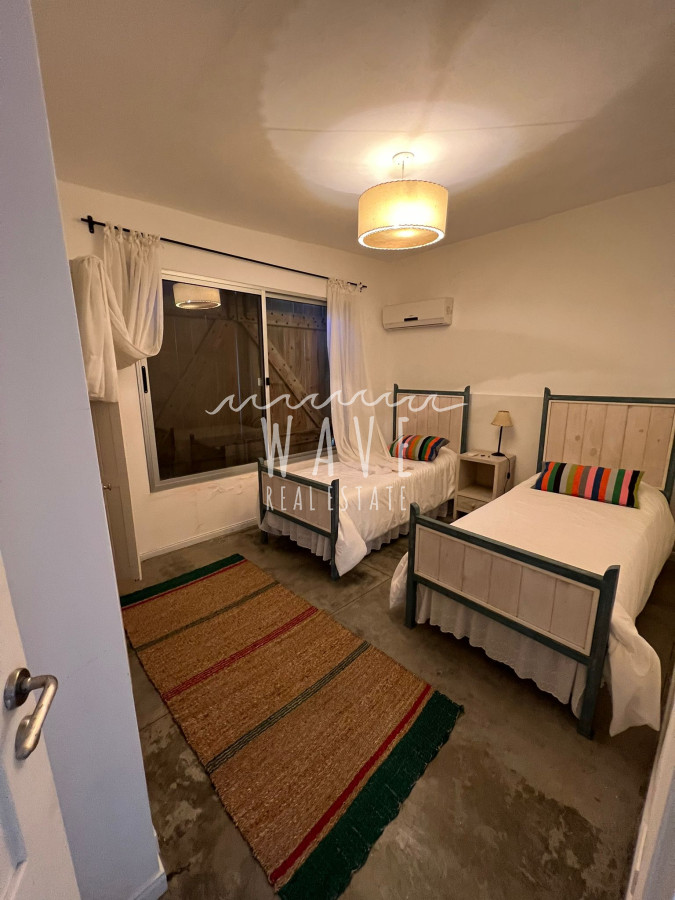 Casa ID.888 - El Chorro a metros del mar, 4 dormitorios, playroom, terrazas con vista, piscina.