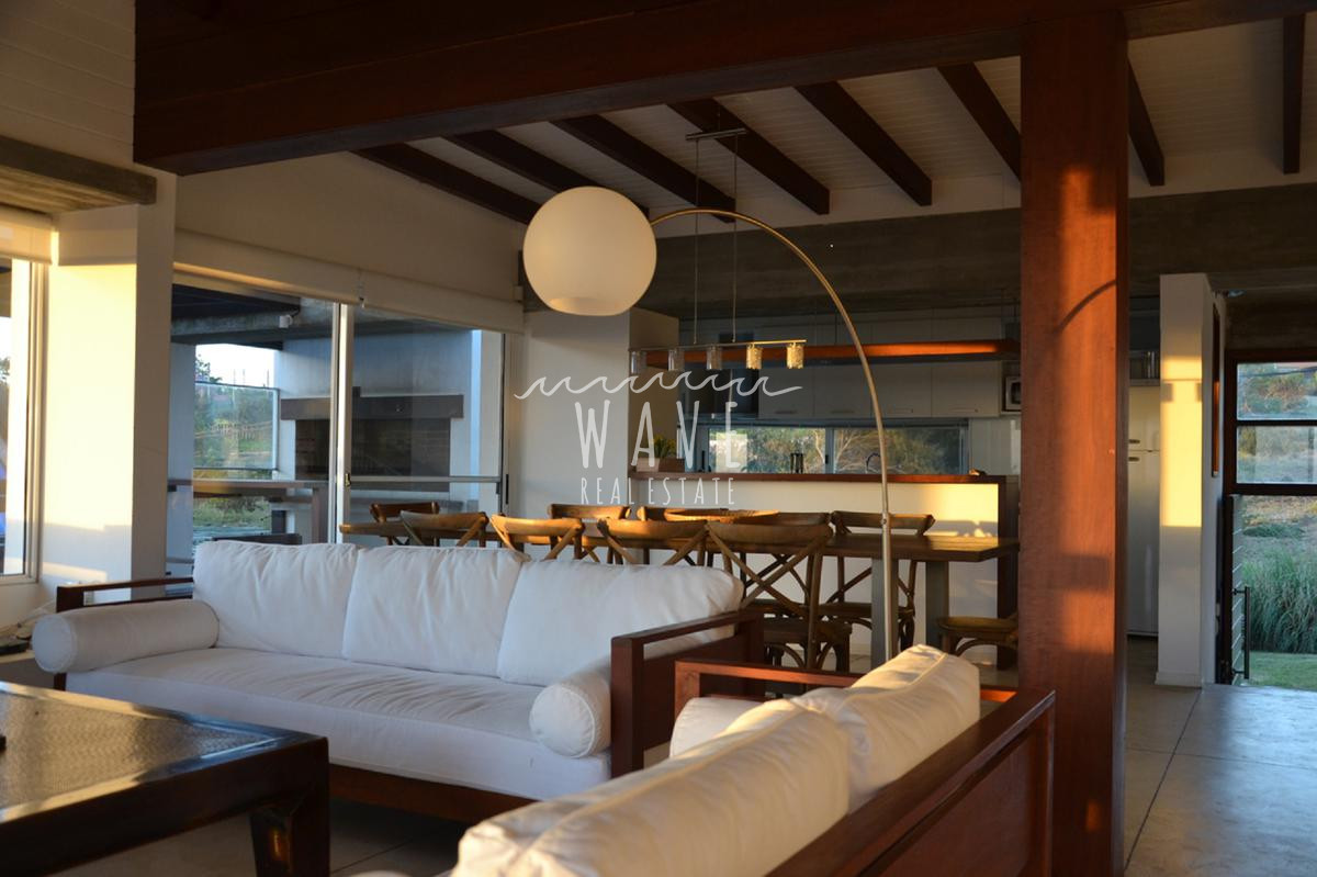 Casa ID.1231 - Venta de casa de 5 dormitorios en Punta Alta, Manantiales