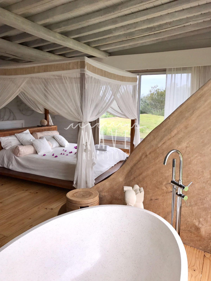 Casa ID.4581 - Alquiler de Verano, La Juanita, casa sobre laguna José Ignacio, cerca de la playa, 3 dormitorios. 