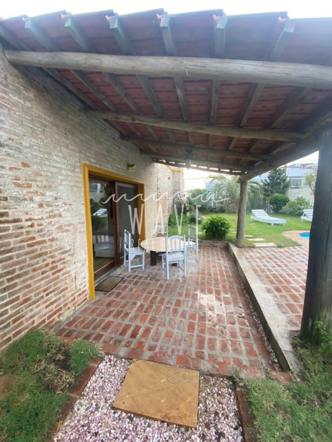 Casa ID.1514 - Manantiales, muy cerca de la playa y a pasos del centro comercial.