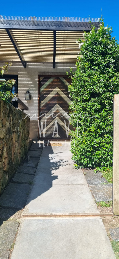 Casa ID.4320 - San Rafael, 3 dormitorios, dep. servicio, piscina cercada, gge.