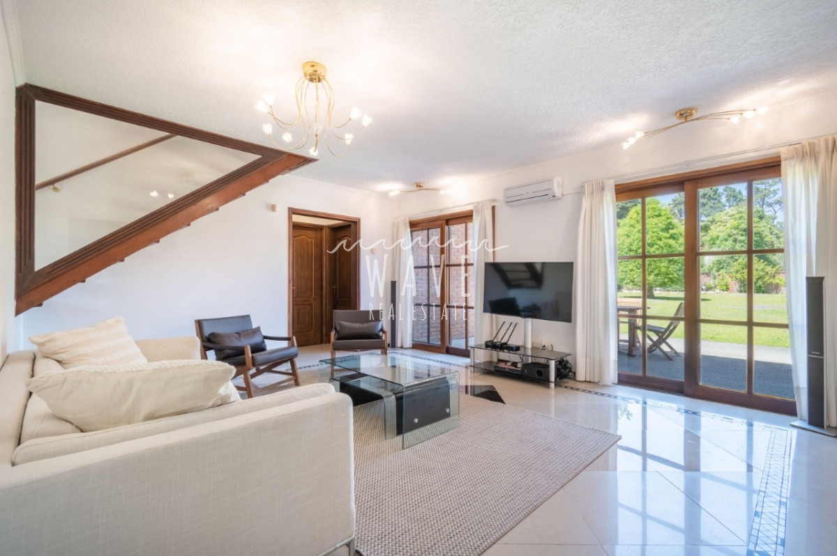 Casa ID.4628 - Alquiler espectacular casa en Beverly Hills, Punta del Este 