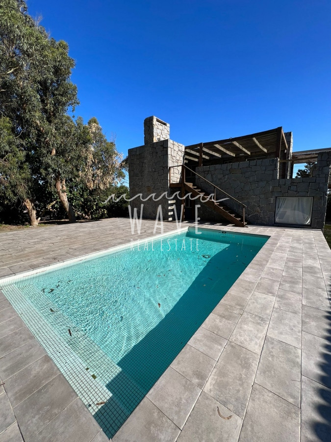 Casa ID.888 - El Chorro a metros del mar, 4 dormitorios, playroom, terrazas con vista, piscina.